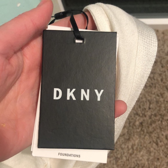 DKNY DRAPE - Picture 3 of 5
